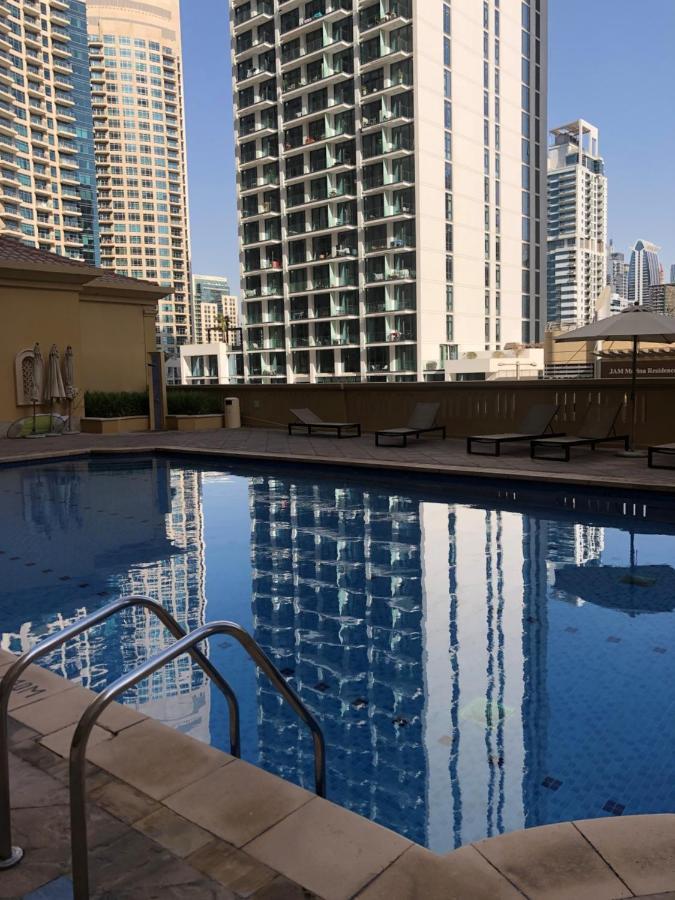 Luxury Waterfront Apartment With Beach Access Dubai Exterior photo